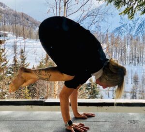 bakasana 2021